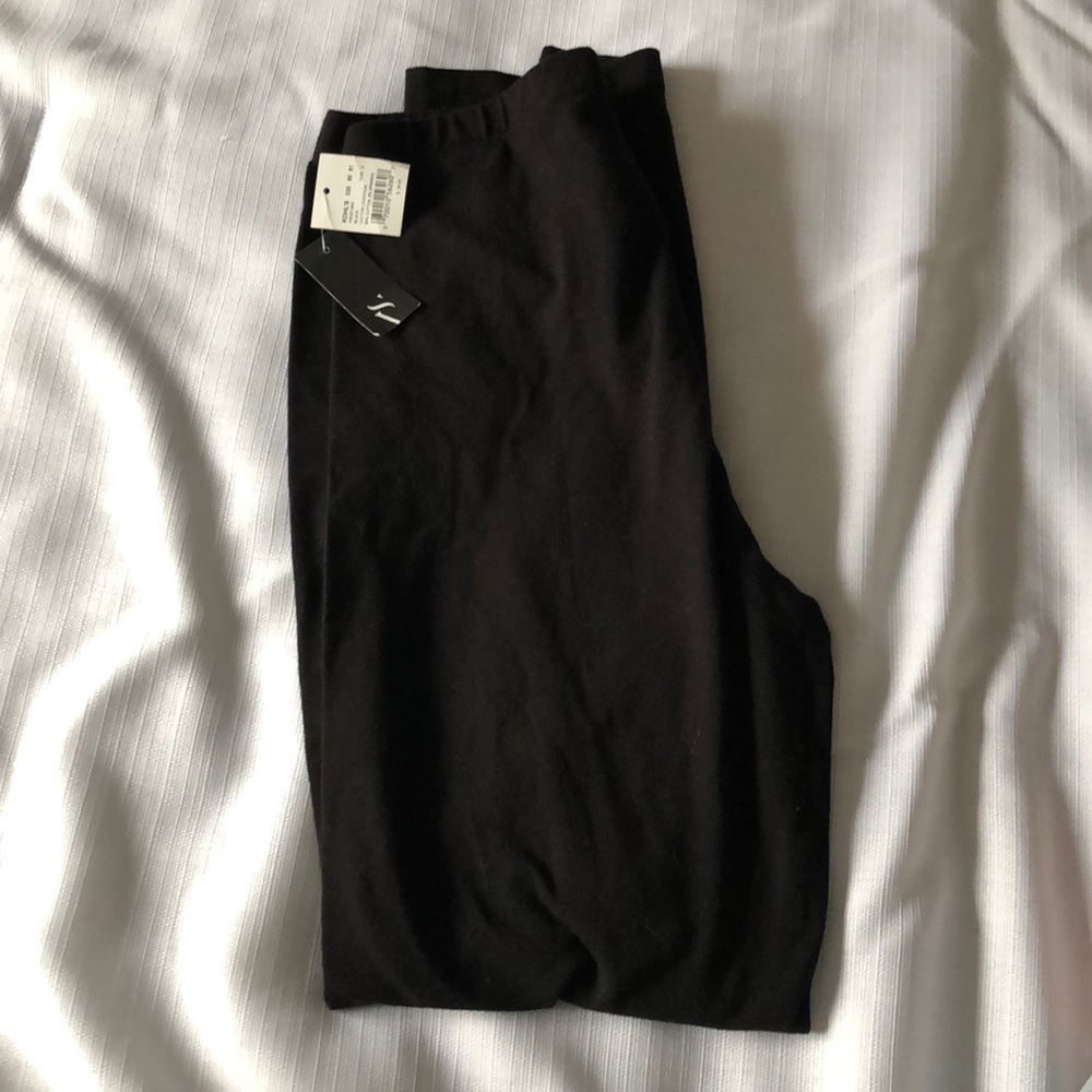 Simply Vera Black Leggings